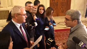 Liviu Dragnea, apostrofat de Turcescu pe holul Camerei Deputaţilor: Sunteţi preşedinte, să vă fie ruşine!