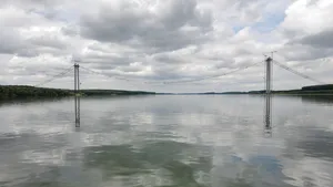 Autorităţile au impus restricţii de circulaţie pe Dunăre în zona şantierului podului de la Brăila