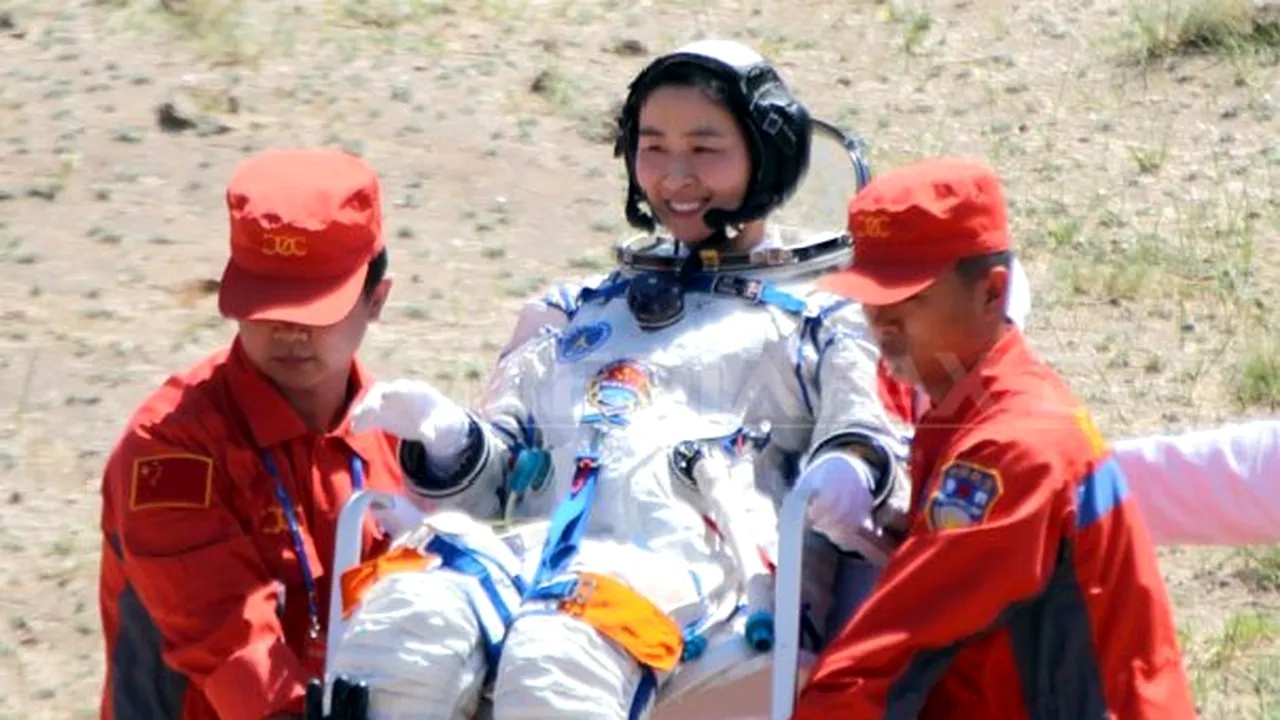 Vehiculul spaţial Shenzhou IX a revenit pe Terra