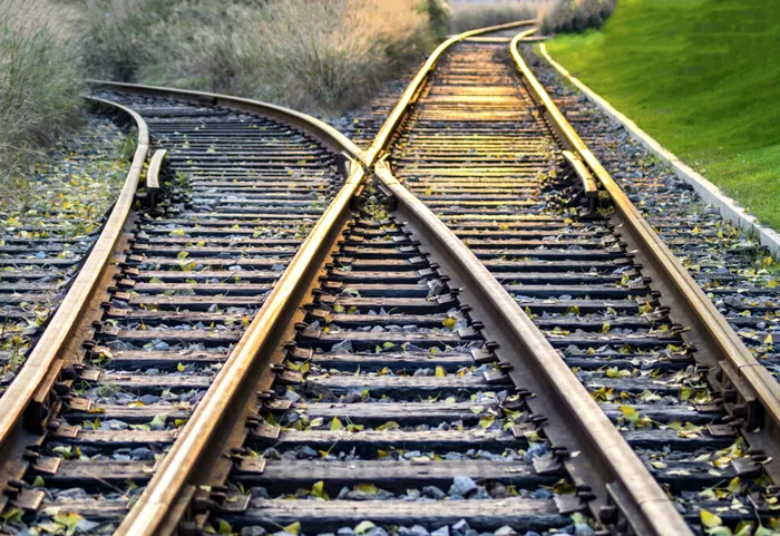 EXTERNE Două trenuri de mare viteză au deraiat în Spania. Cel puțin două persoane au murit