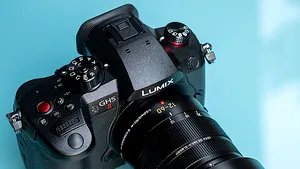 S-a lansat Panasonic GH5 II pentru pasionaţii de fotografie