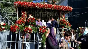 Câteva sute de mii de pelerini, aşteptaţi la Iaşi pentru a se închina la moaştele Sfintei Parascheva