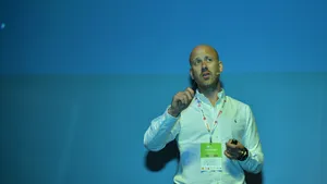 Andrew Weld-Moore, head of digital business al Facebook pentru Europa Centrală şi de Est: Companiile din România sunt conectate la 65 de milioane de oameni la nivel global