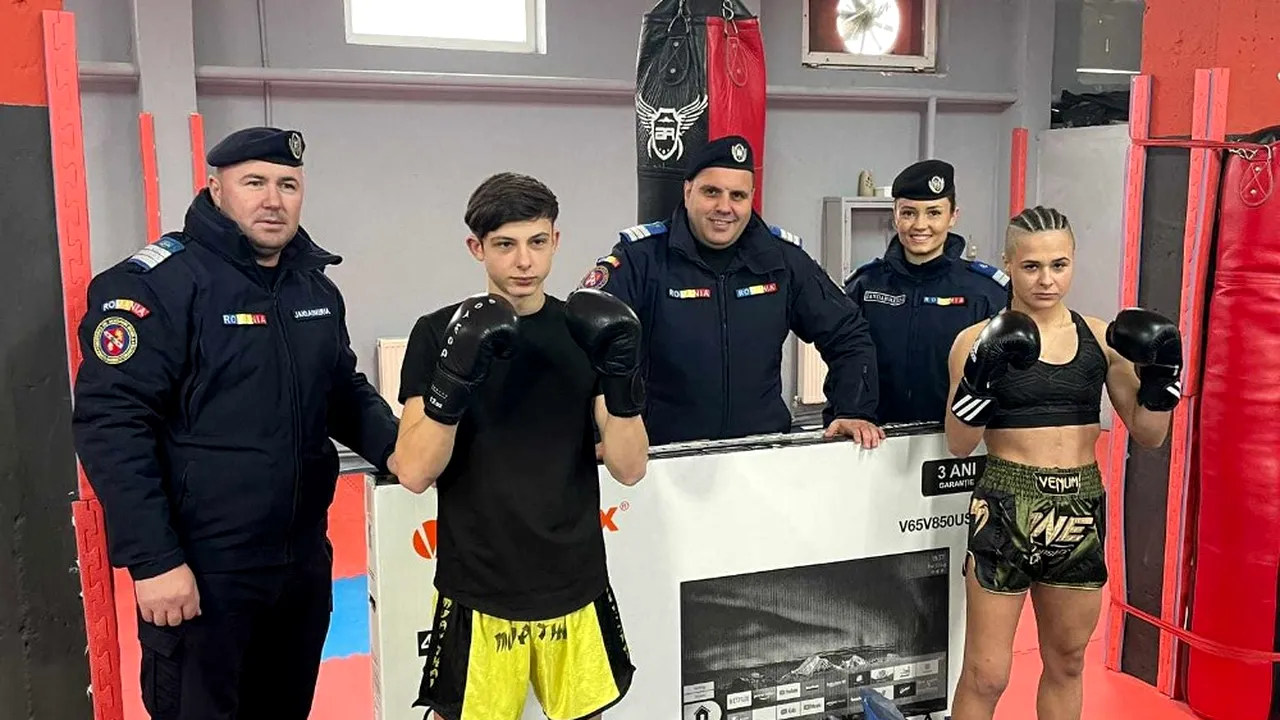 Pentru doi fraţi din Craiova, sala de kickboxing a devenit familie