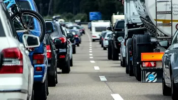 SOCIAL Aglomerație pe șosele la finalul minivacanței de 1 Mai. Circulație îngreunată pe DN1, între Brașov și București. Rute alternative