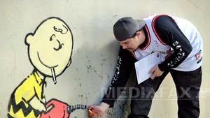 Două opere de artă de Banksy, estimate la 1 milion de dolari, scoase la licitaţie în septembrie