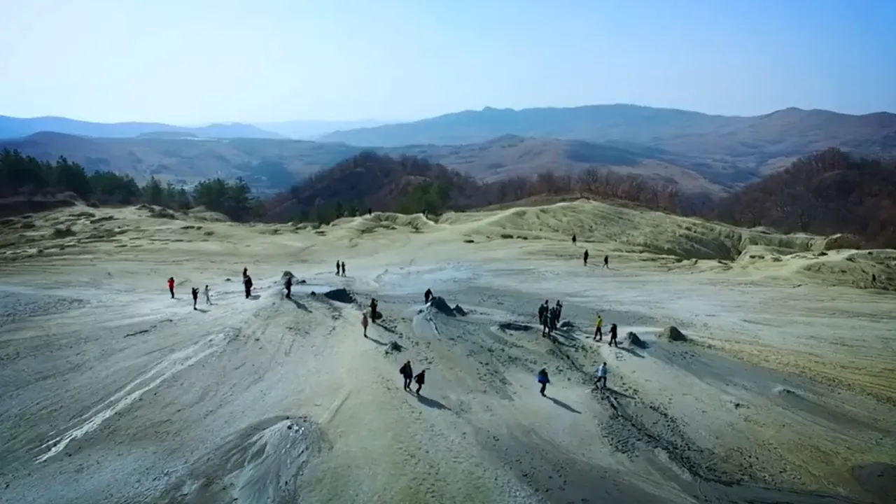 VIDEO Imagini spectaculoase din Ţinutul Buzăului. Zona ar putea primi un impuls turistic major dacă va fi declarată geoparc global de UNESCO