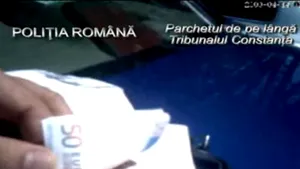 Constănţean prins când încerca să vândă 5.000 de euro contrafăcuţi