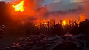 Incendiul de la pensiunea din Râșnov a fost localizat. Pagubele sunt uriașe