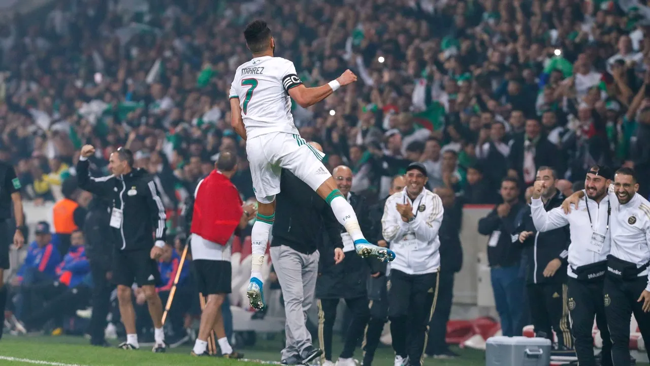 Un hat-trick al lui Mahrez îi duce pe cetaţeni în finala Cupei Angliei