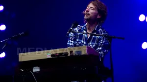 Thom Yorke, solistul trupei Radiohead, şi soţia sa s-au despărţit după 23 de ani de mariaj