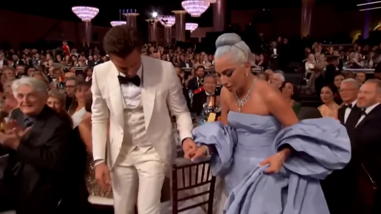 Rochia purtată de Lady Gaga la Globurile de Aur 2019, scoasă la licitaţie. Reprezentanţii brandului de lux Valentino susţin că ar fi furată - VIDEO