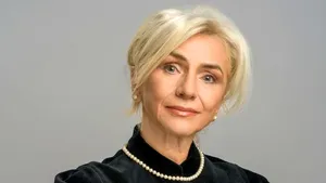 Lavinia Bârlogeanu la „Altceva”: „Dacă m-aș gândi că mai am un an sau doi de trăit, ce-aș face? Este o întrebare care poate corecta sensul unei vieți”