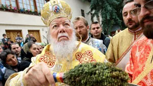 Patriarhul Teoctist a sfinţit, în Cehia, piatra de temelie a unei biserici româneşti