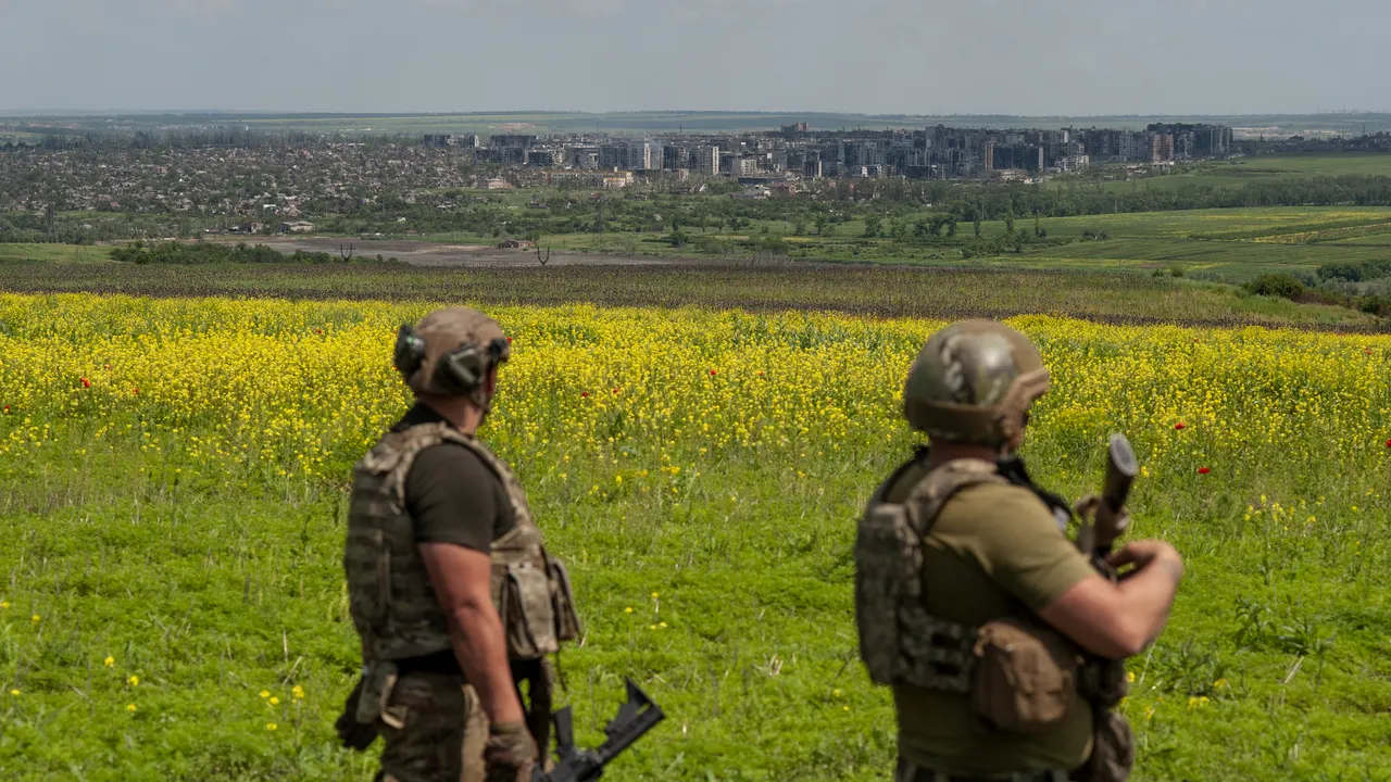 Războiul din Ucraina, ziua 477. Armata rusă a atac Odesa cu drone Shahed / Avioanele militare ale Moscovei, escortate de britanici la graniţa de est a NATO / Ucraina foloseşte drone pentru a trimite mâncare celor sinistraţi după inundaţii