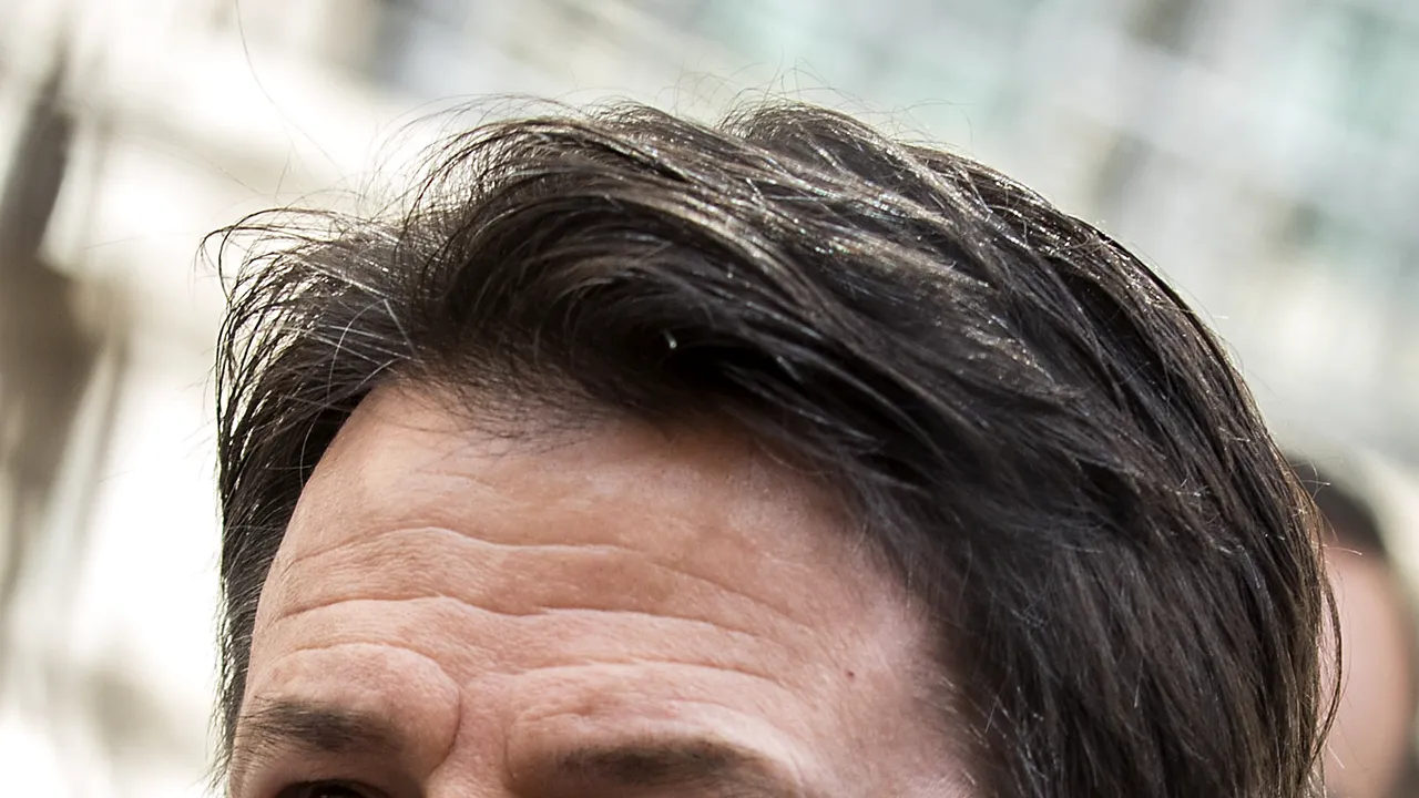 Premierul Giuseppe Conte către un copil îngrijorat: „Moş Crăciun are autocertificare internaţională şi va veni”