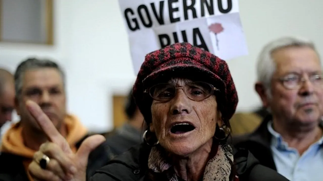 Portugalia: Patru ministere au fost ocupate temporar de manifestanţii anti-austeritate