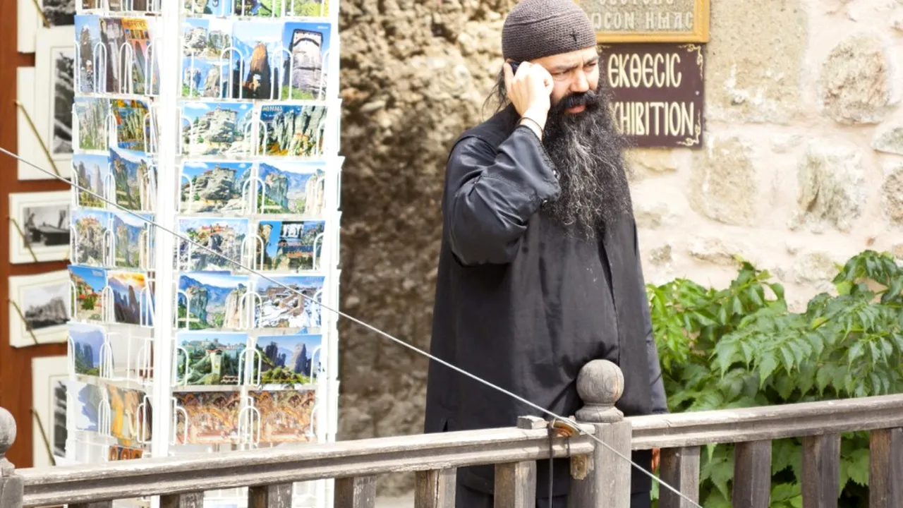 La biserică, doar cu dovadă că nu ai COVID. Ţara care a introdus noi restricţii pentru credincioşi 