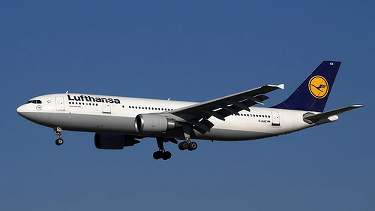 Un avion al companiei Lufthansa a aterizat de urgenţă în Malta