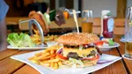 O mare companie deschide un restaurant într-un cartier al Romei. Se caută zeci de angajați