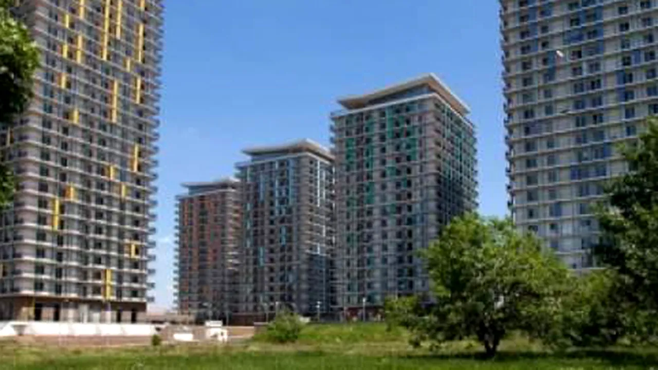 Alpha Bank preia complexul de locuinţe Asmita Gardens, în contul unei creanţe de circa 40 mil.euro