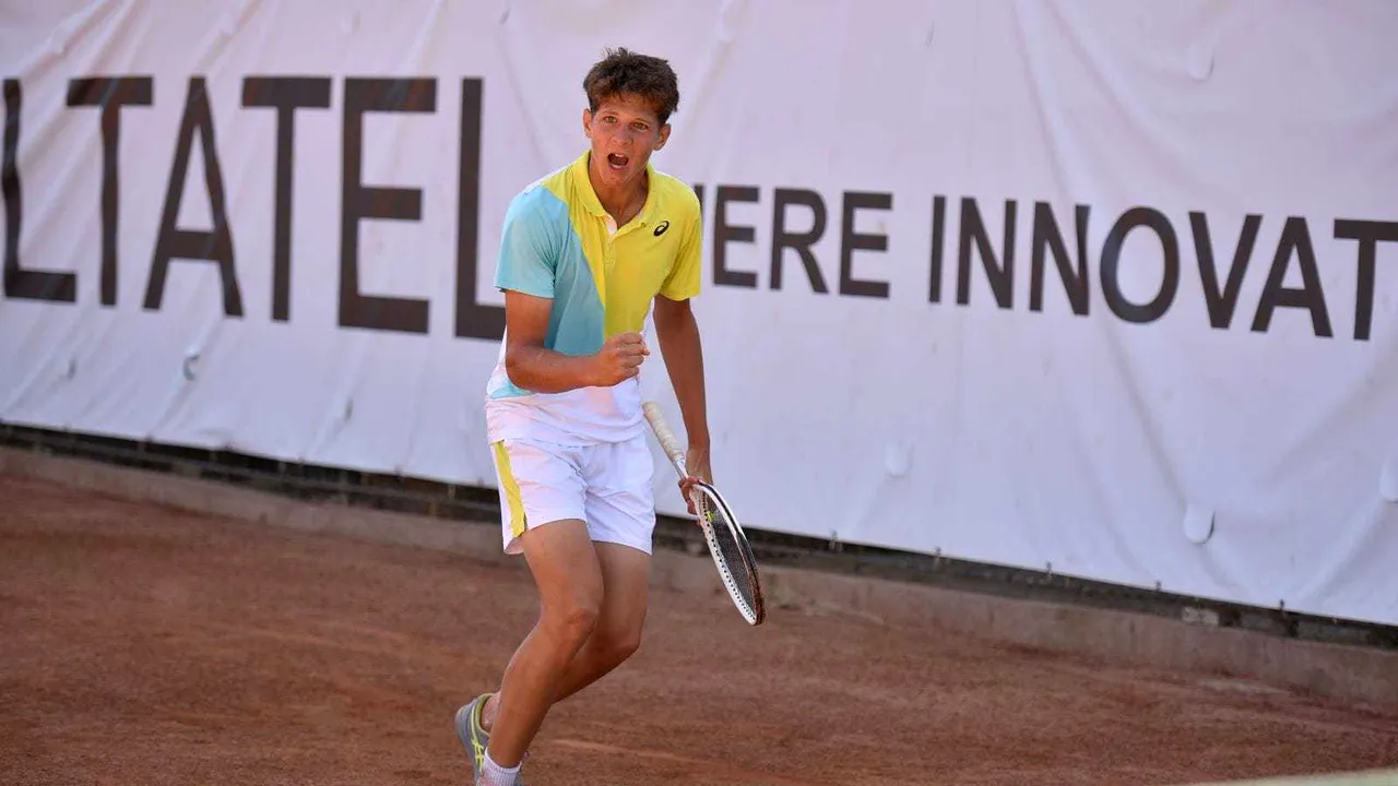 Doi juniori ţin România în viaţă la Australian Open, primul turneu de tenis de Mare Şlem din 2024