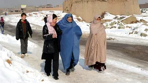 Frigul a ucis 35 de copii în Afganistan, în două zile