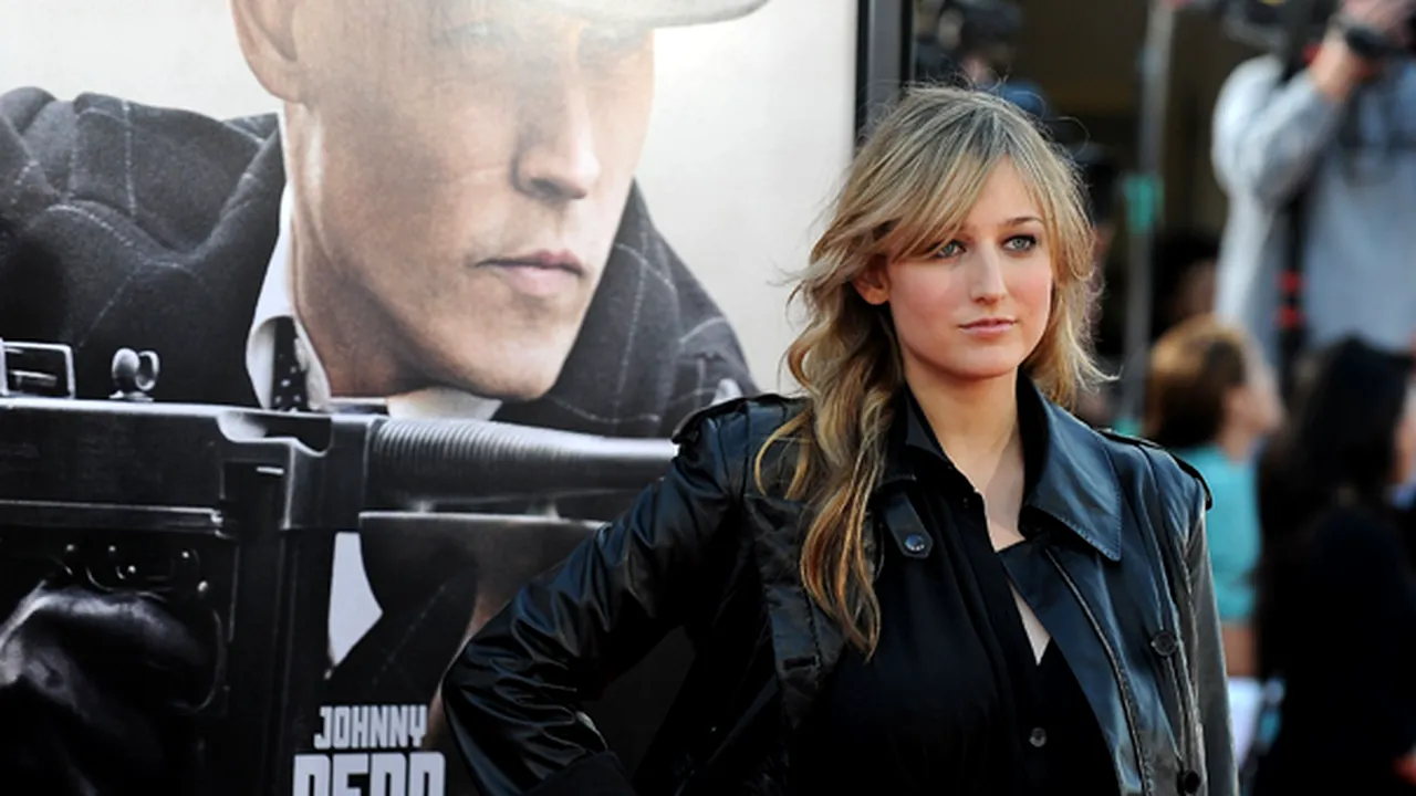 Actriţa Leelee Sobieski a născut o fetiţă