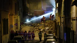 Opt persoane sunt date dispărute după prăbuşirea unei clădiri în Marsilia