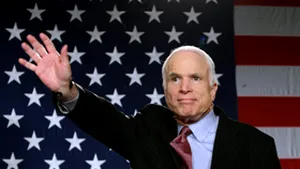 John McCain câştigă învestitura Partidului Republican pentru prezidenţialele din SUA