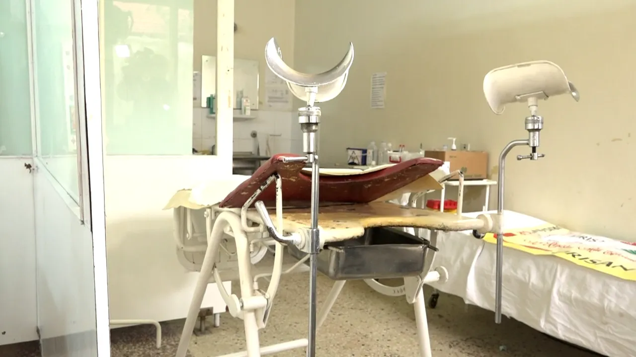 Intrumentar RUGINIT, mese de naşteri rupte şi ferestre prin care bate vântul la Maternitatea Spitalului din Târgu Jiu. Ministerul Sănătăţii face anchetă - FOTO