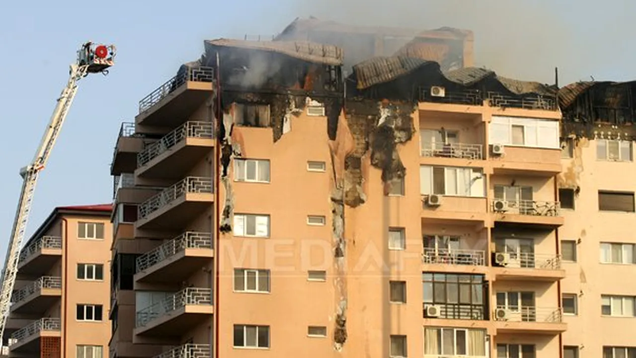INCENDIUL DIN CONFORT CITY: Anchetatorii încearcă să afle de unde au izbucnit flăcările. Care ar putea fi cauzele extinderii focului  
