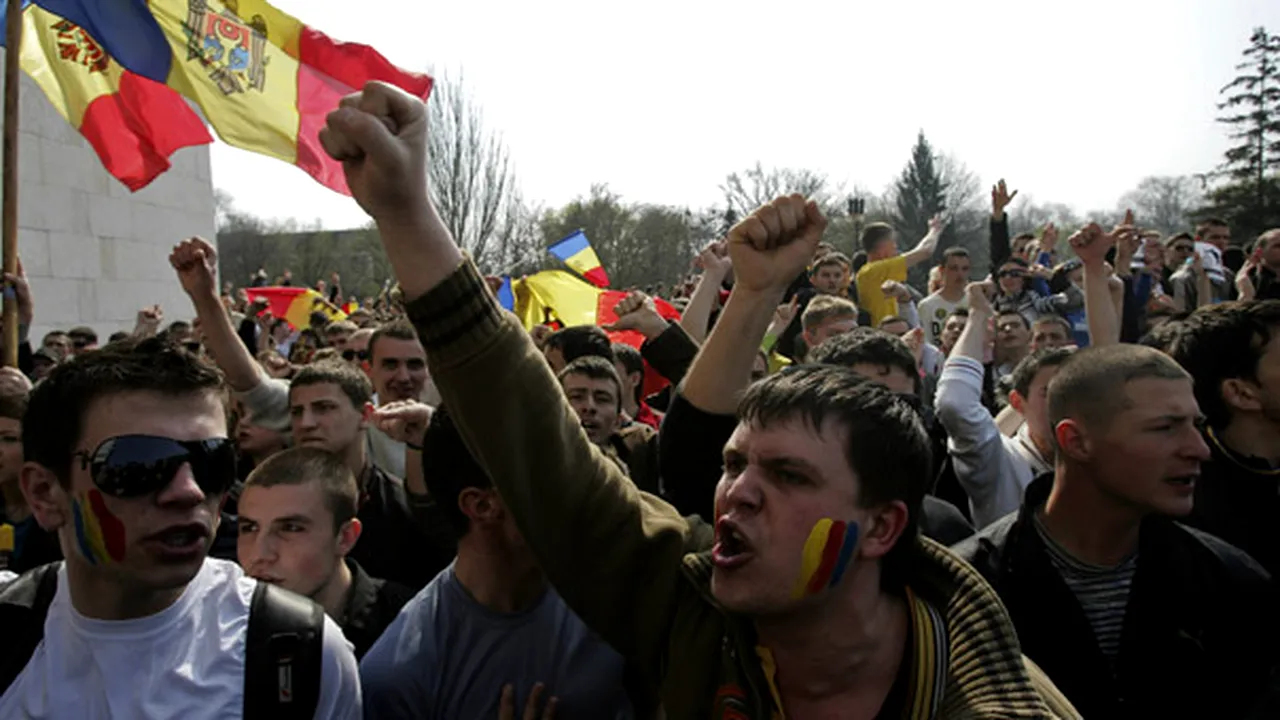 Proteste la Chişinău. Putin forţează o lovitură de stat împotriva Maiei Sandu  