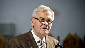 Reacția AUR în urma declarațiilor lui László Tőkés: „România nu este terenul de joacă al obsesiei dumneavoastră separatiste”