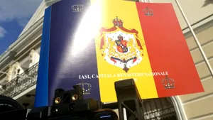 GALERIE FOTO Drapelul Regelui Ferdinand a fost arborat la Iaşi