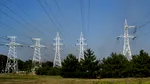 În plin deficit de energie, România scoate de la naftalină infama taxă pe stâlp şi riscă să afecteze de la eoliene sau solare, până la Cernavodă şi Marea Meagră