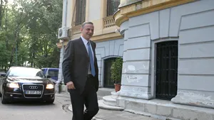 Concurs de idei bizare pentru conducerea PSD, de la predarea partidului către baronii victorioşi, la Congres pe moţiuni