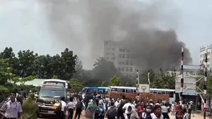 Avion militar al Forțelor Aeriene din Bangladesh s-a prăbușit într-un colegiu din Dhaka, cel puțin o persoană a murit