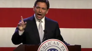 Republicanii se întrec în promisiuni. Mike Pence şi Donald Trump vor să interzică avortul şi schimbarea sexului, Ron DeSantis promite uzul forţei letale împotriva cartelurilor mexicane