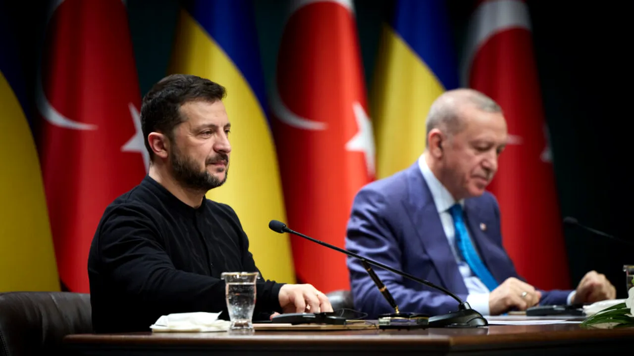Zelenski a sosit în Turcia pentru discuții despre securitate cu președintele Erdogan