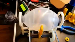 Veşti bune de la Timişoara: Primul ventilator mecanic proiectat a trecut de primul test de funcţionare-VIDEO