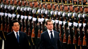Rusia şi China semnează un contract în domeniul nuclear
