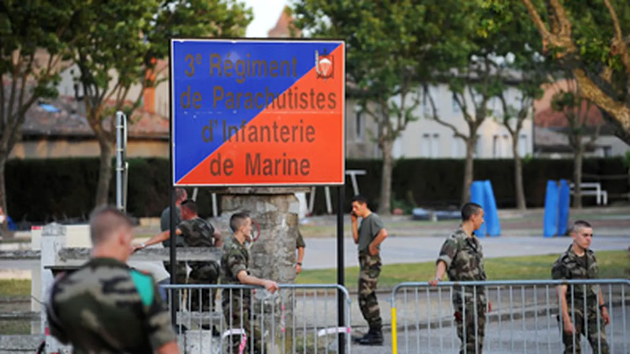 Şeful Statului Major al forţelor terestre franceze demisionează, după incidentul de duminică