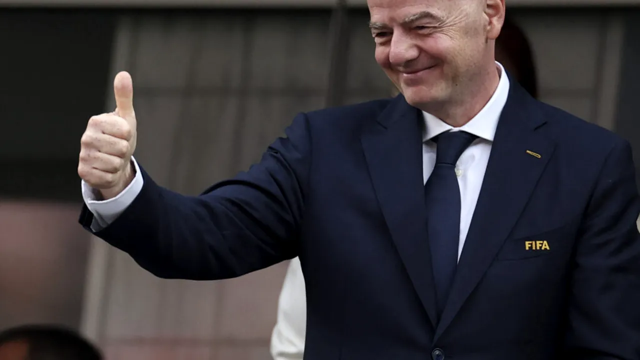 Gianni Infantino îi ia apărarea lui Kylian Mbappé, după ce starul francez a fost ținta unui atac rasist al unei senatoare din Paraguay
