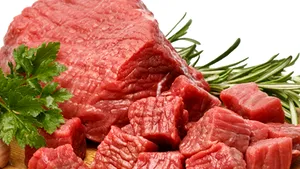 Amenzi de peste 200.000 de lei şi 1.300 de kilograme de carne confiscată în urma unor percheziţii