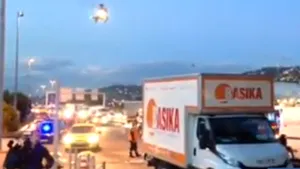 ACCIDENT GRAV provocat de un român în Franţa: O persoană a murit şi opt au fost rănite - VIDEO