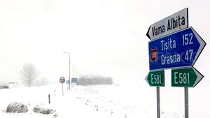 Peste 50 de TIR-uri, blocate de sâmbătă în Vama Albiţa, pe sensul de intrare în ţară