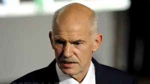 AFP: Posibilele motivaţii ale unei erori politice majore din partea lui Papandreou