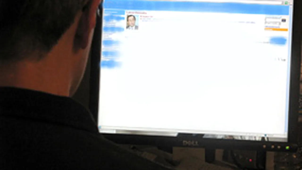 Fonduri pentru conectarea şcolilor la internet