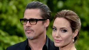 Angelina Jolie şi Brad Pitt s-au căsătorit sâmbătă în Franţa